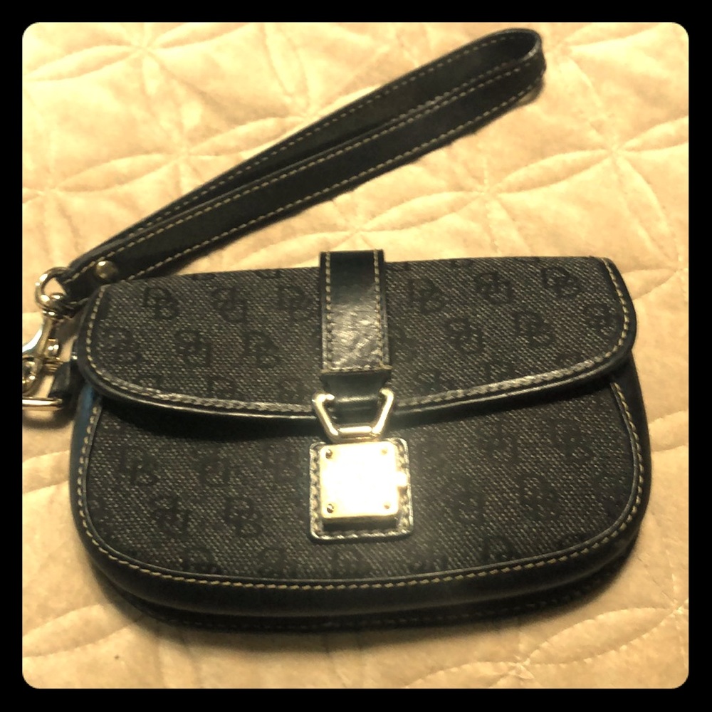 Wristlet
